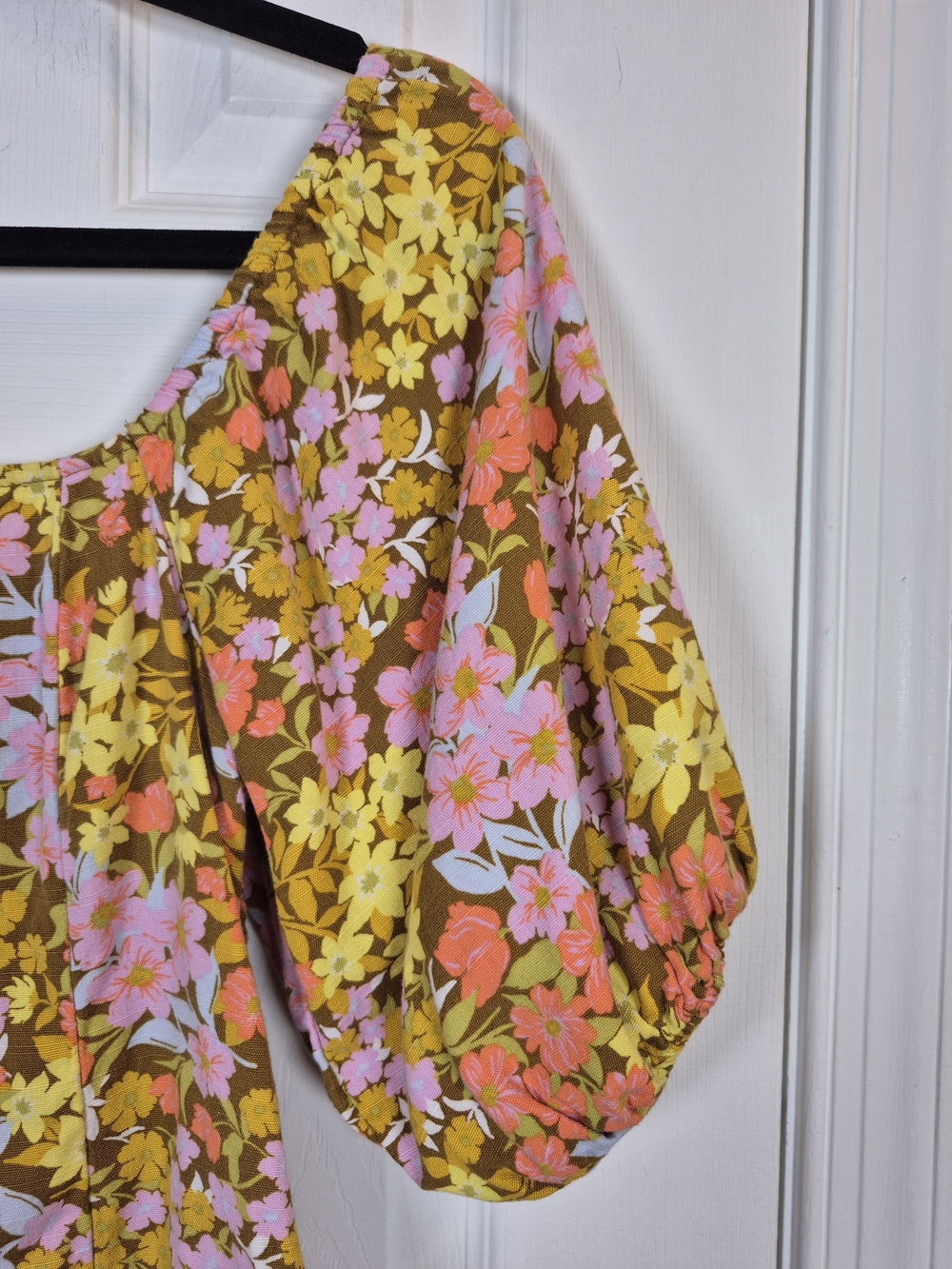 Billabong Paradise Puff Sleeve Floral Mini Dress Size Medium Yellow Pink Retro - Picture 5 of 9